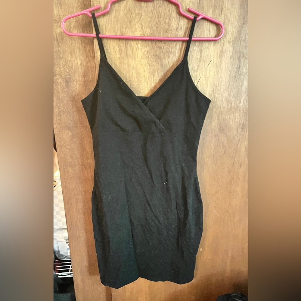 black mini bodycon dress